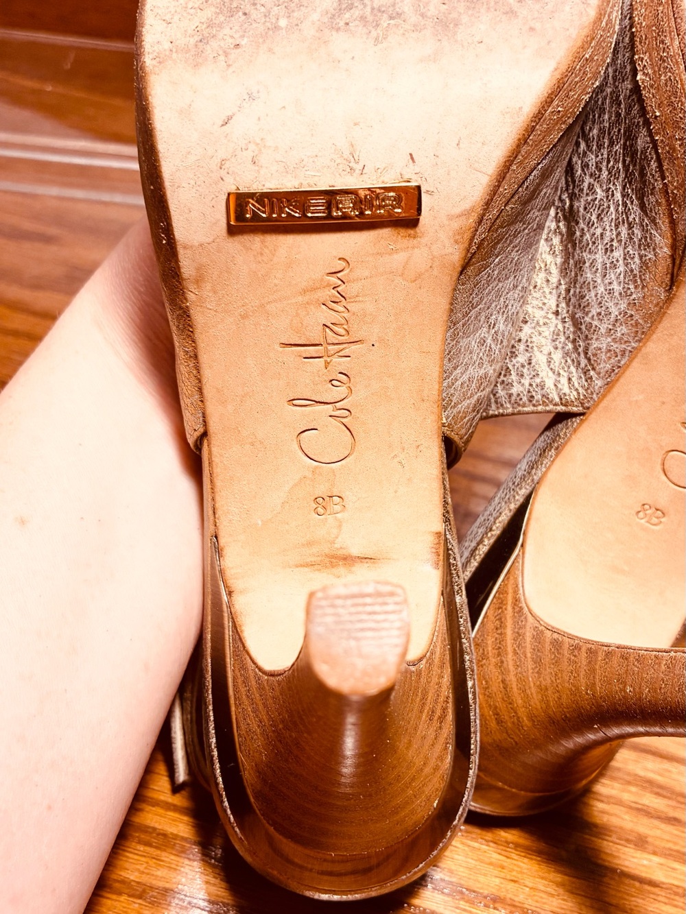 Y2K VTG Cole Haan Nike Air Gold Silver Crackled Leather Peep Toe Slingback Heels - Picture 10 of 14